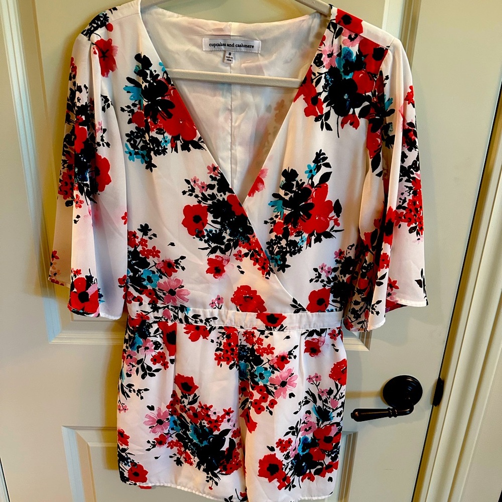 Cupcakes and Cashmere romper, excellent condition